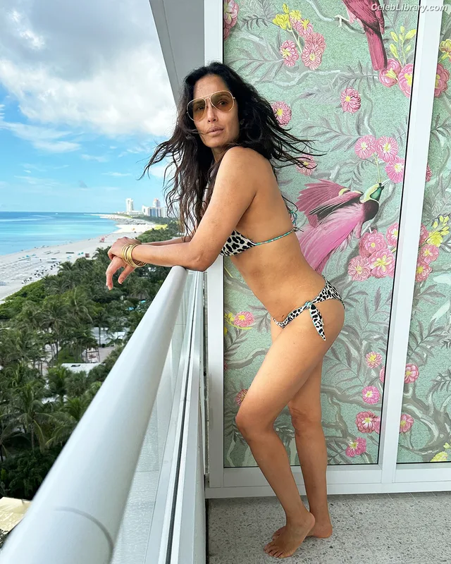 Padma Lakshmi photo 23 of 383