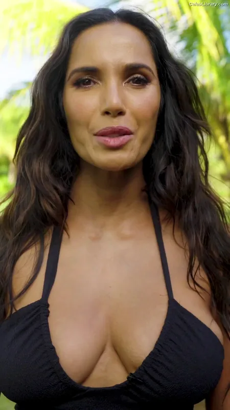 Padma Lakshmi photo 19 of 383