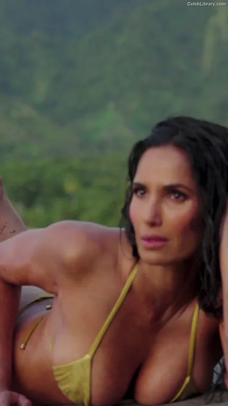 Padma Lakshmi photo 10 of 383