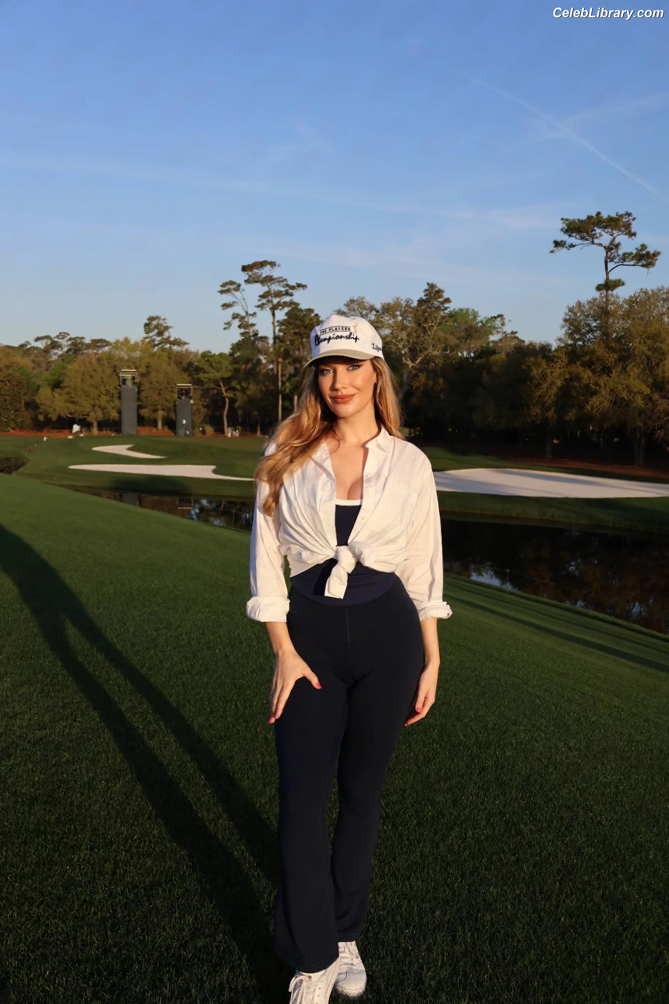 Paige Spiranac photo 5 of 3545