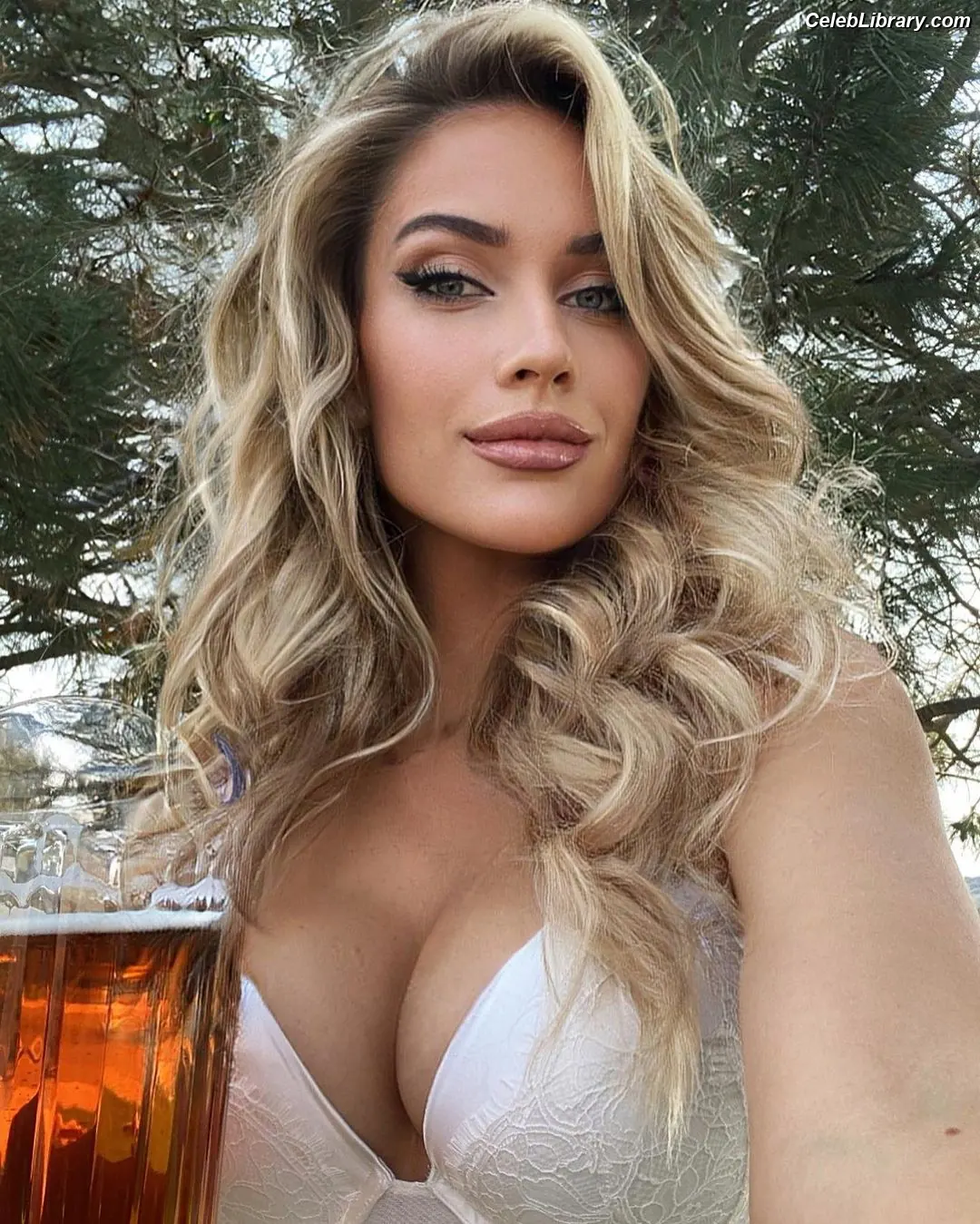 Paige Spiranac photo 24 of 3545