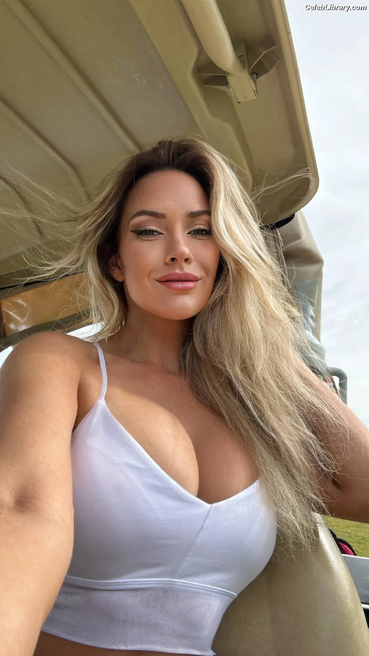 Paige Spiranac photo 8 of 3545