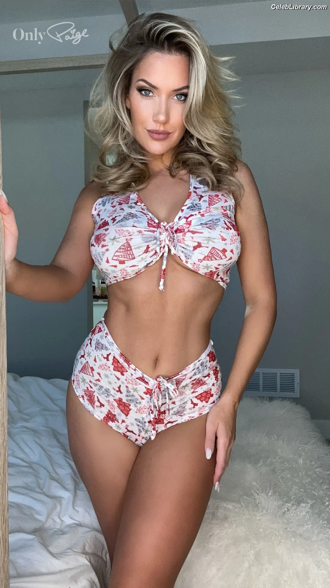 Paige Spiranac photo 5 of 3545