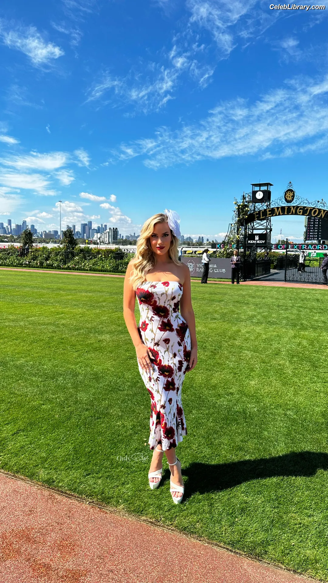 Paige Spiranac photo 2 of 3545