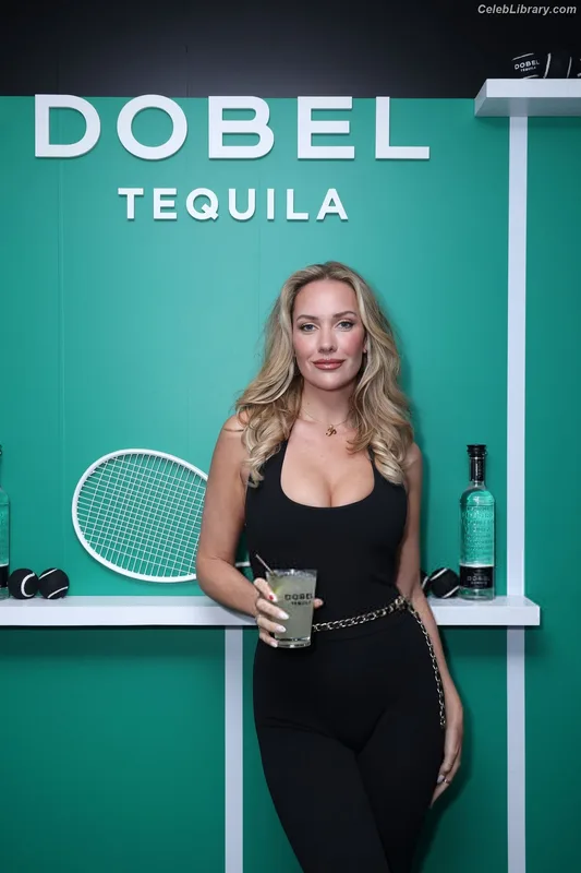 Paige Spiranac photo 22 of 4620