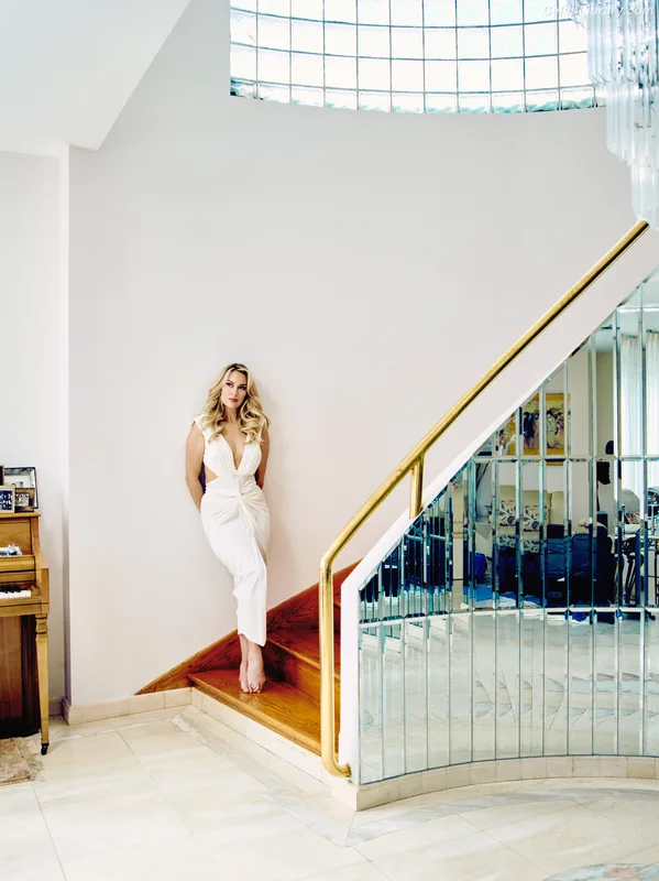 Paige Spiranac photo 7 of 4620