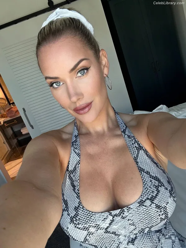 Paige Spiranac photo 10 of 4620