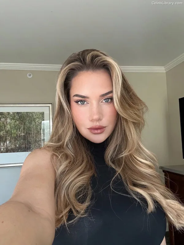 Paige Spiranac photo 7 of 4620