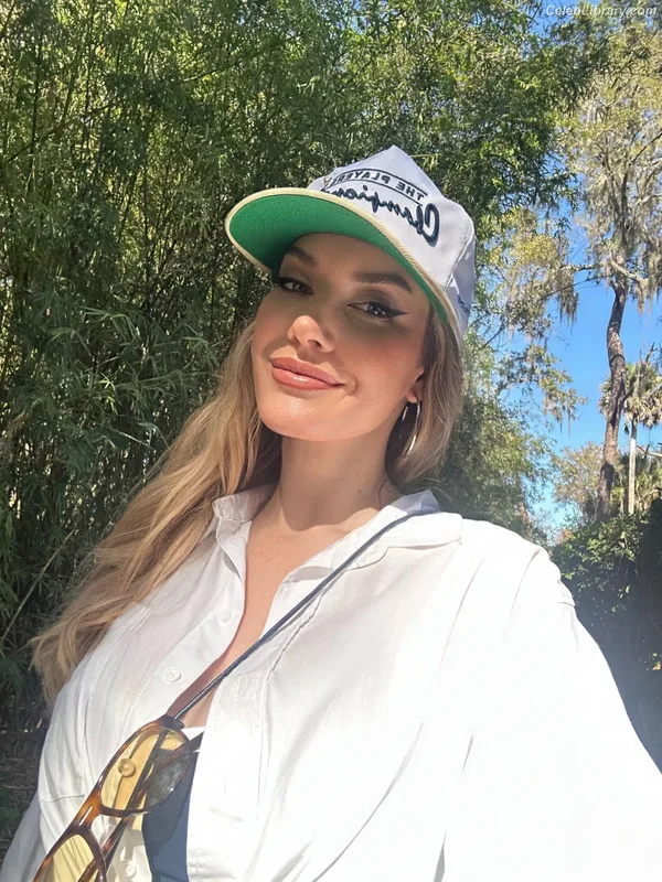 Paige Spiranac photo 23 of 4620