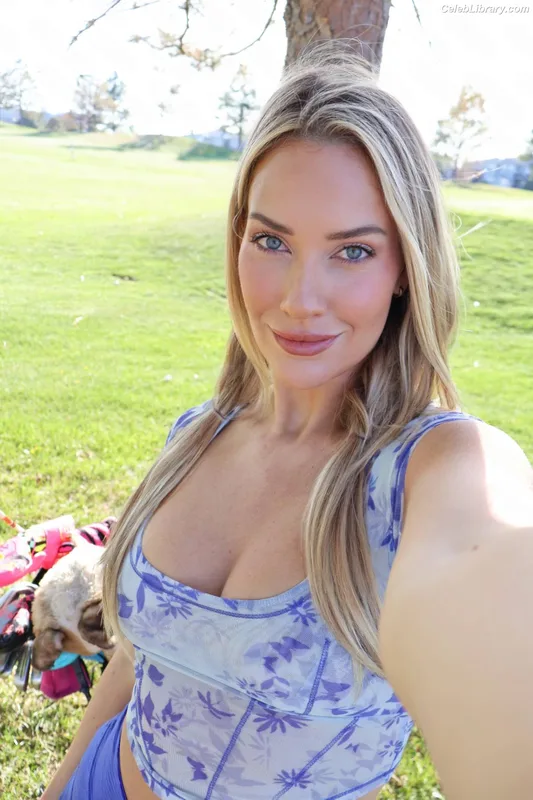 Paige Spiranac photo 21 of 4620