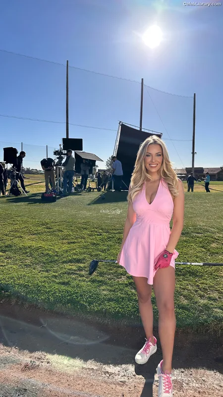 Paige Spiranac photo 8 of 4620