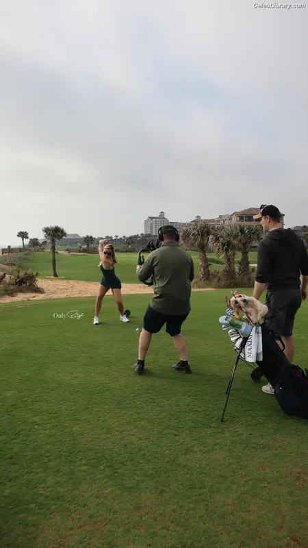 Paige Spiranac photo 11 of 4620