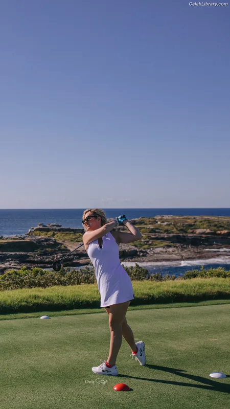 Paige Spiranac photo 8 of 4620