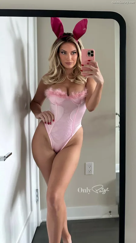 Paige Spiranac photo 5 of 4620