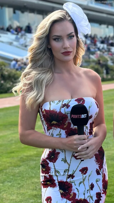 Paige Spiranac photo 17 of 4620