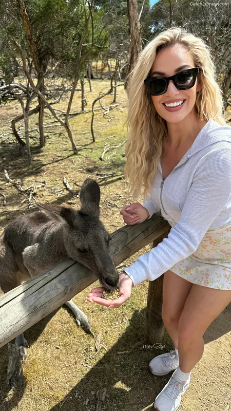 Paige Spiranac photo 21 of 4620