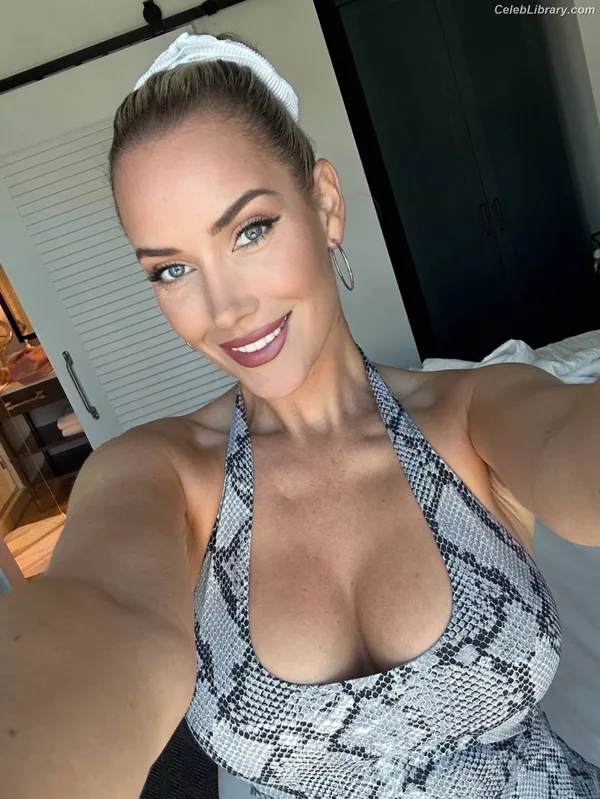 Paige Spiranac photo 1 of 4620