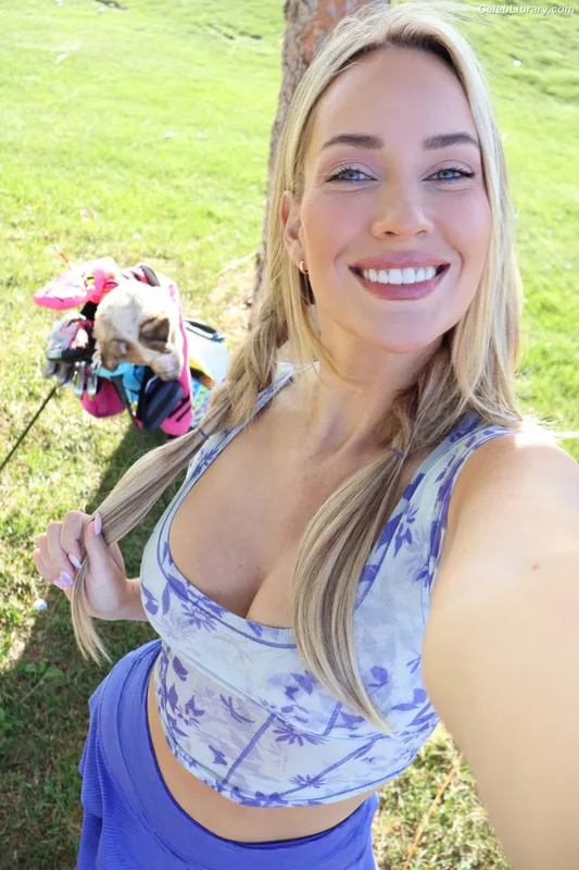Paige Spiranac photo 24 of 4620