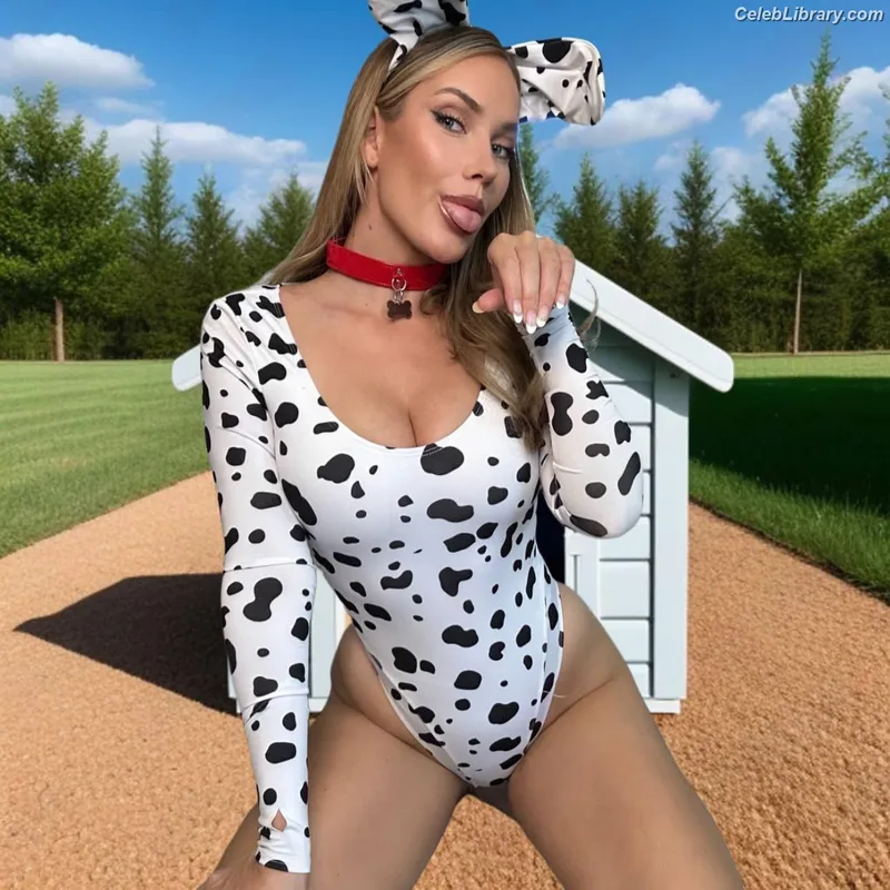 Paige Spiranac photo 22 of 4620