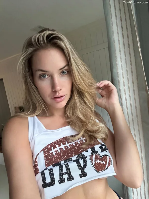 Paige Spiranac photo 23 of 4620