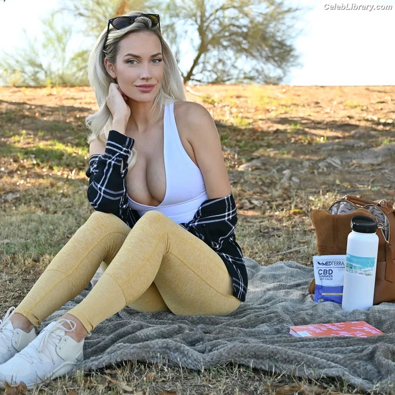 Paige Spiranac photo 19 of 4620