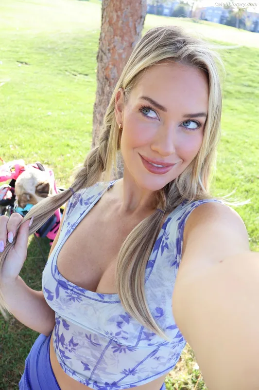 Paige Spiranac photo 16 of 4620