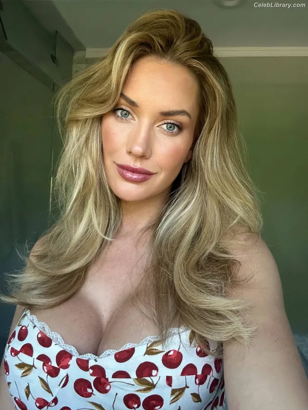 Paige Spiranac photo 2 of 4620