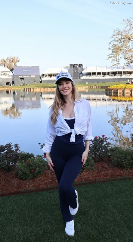 Paige Spiranac photo 6 of 4620