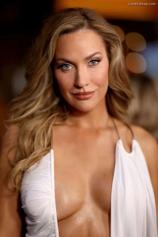 Paige Spiranac photo 19 of 4620