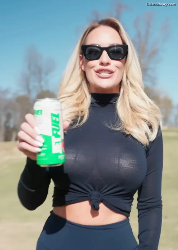 Paige Spiranac photo 8 of 4620