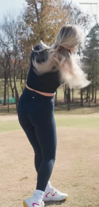 Paige Spiranac photo 10 of 4620