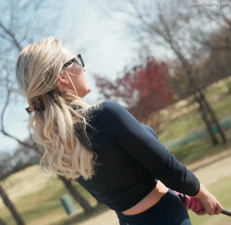 Paige Spiranac photo 11 of 4620