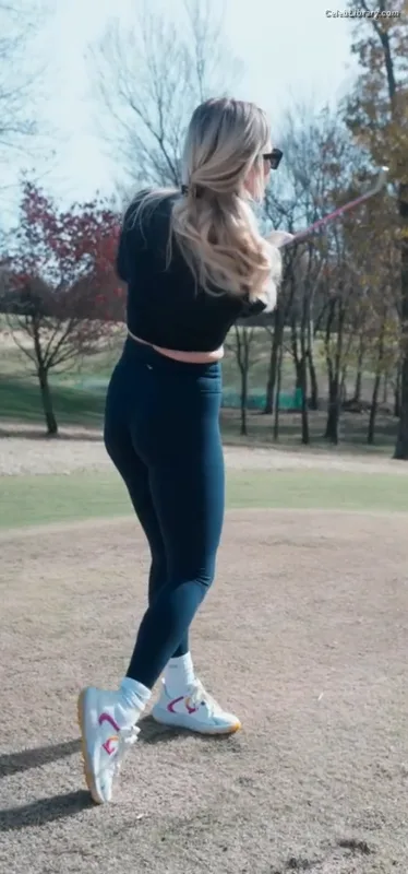 Paige Spiranac photo 23 of 4620