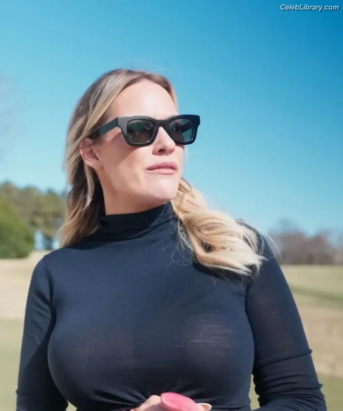 Paige Spiranac photo 5 of 4620
