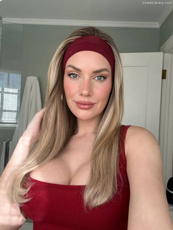 Paige Spiranac photo 7 of 4620