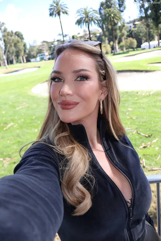 Paige Spiranac photo 18 of 4620