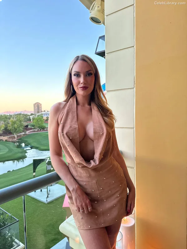Paige Spiranac photo 5 of 4620