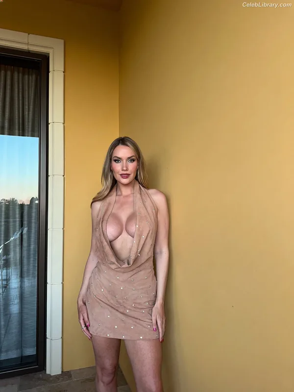 Paige Spiranac photo 9 of 4620