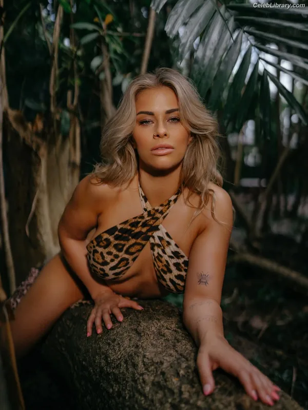 Paige Vanzant photo 9 of 216