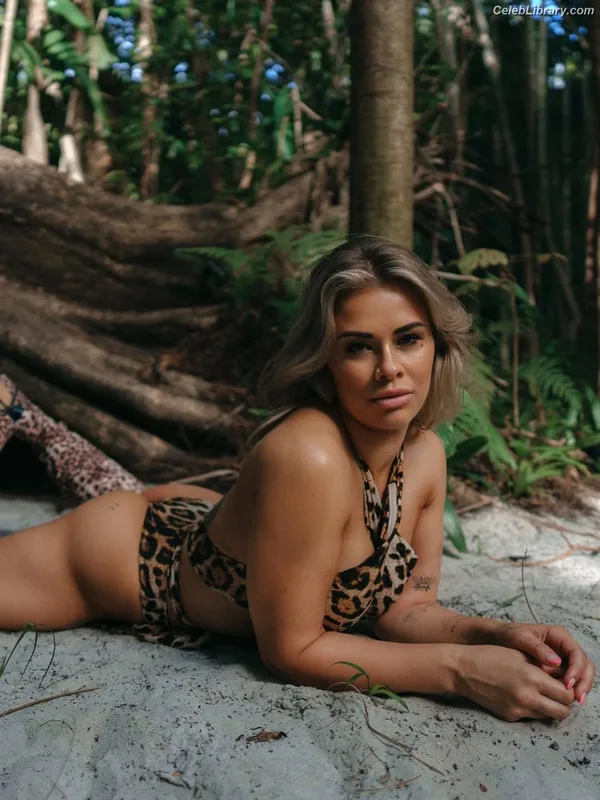 Paige Vanzant photo 10 of 216