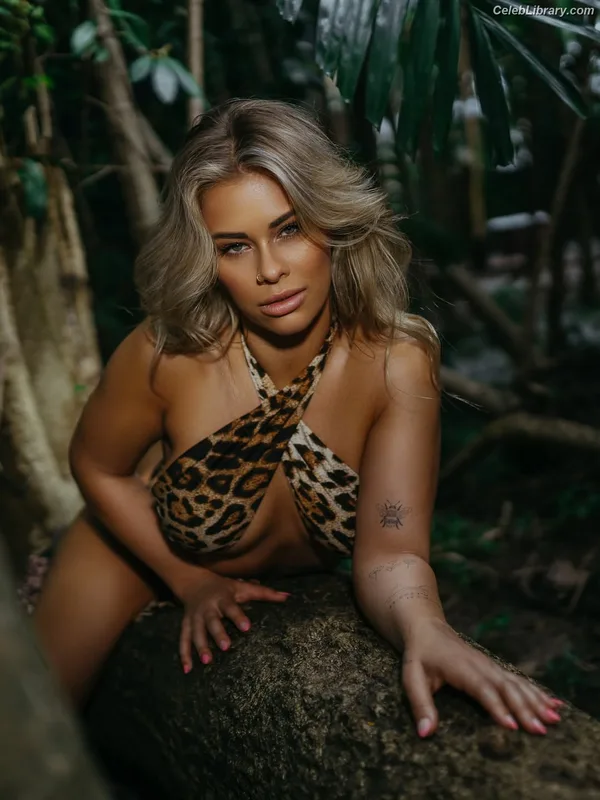 Paige Vanzant photo 14 of 216