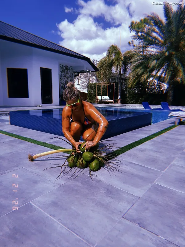 Paige Vanzant photo 16 of 216