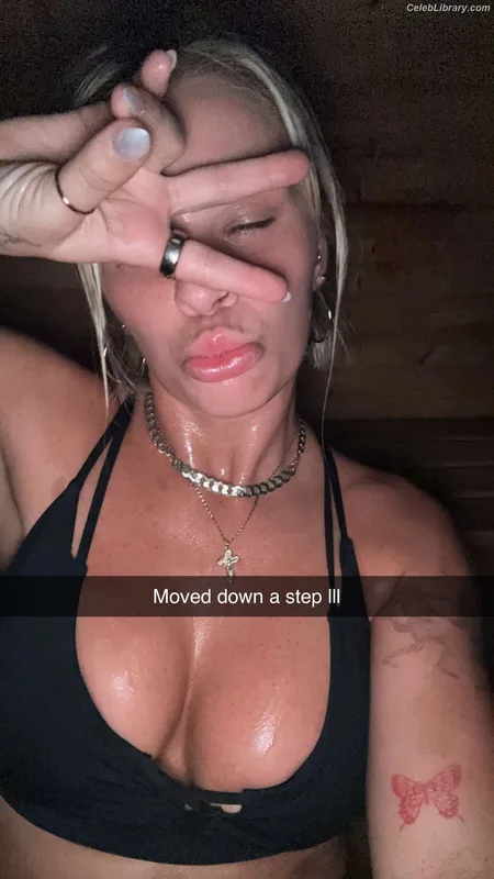 Paige Vanzant photo 16 of 216