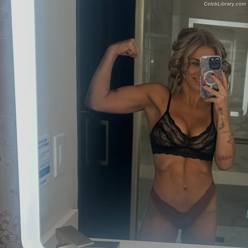 Paige Vanzant photo 20 of 216