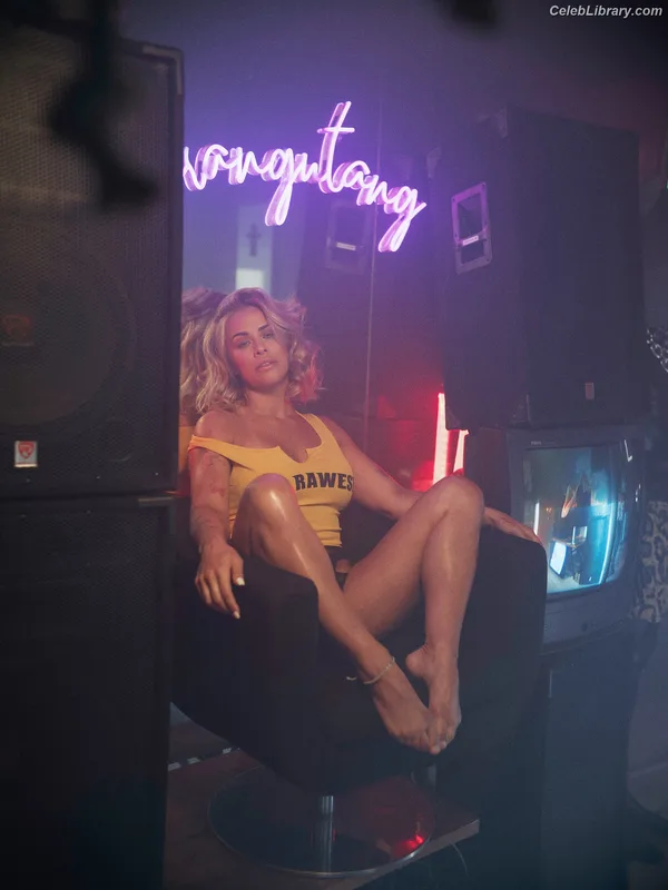 Paige Vanzant photo 2 of 216