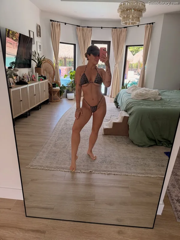 Paige Vanzant photo 14 of 216