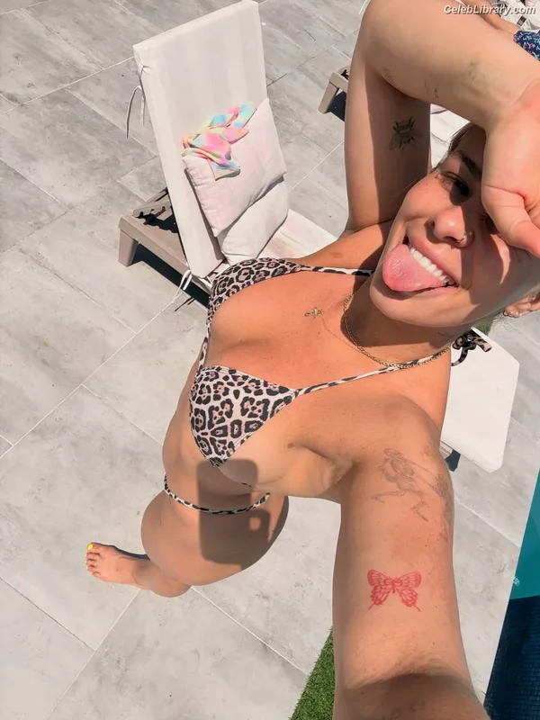 Paige Vanzant photo 15 of 216