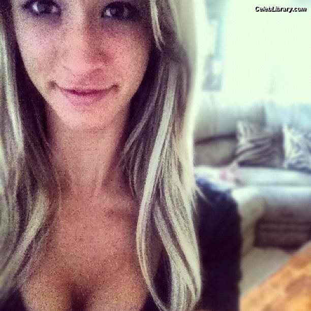 Paige Wyatt photo 6 of 70