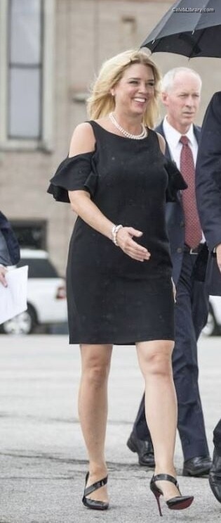 Pam Bondi photo 24 of 24