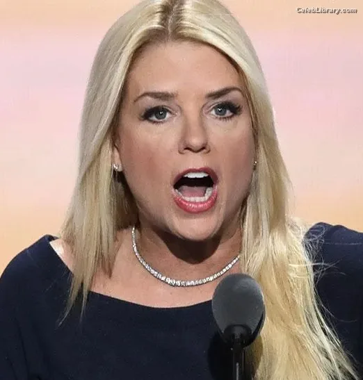 Pam Bondi photo 14 of 24